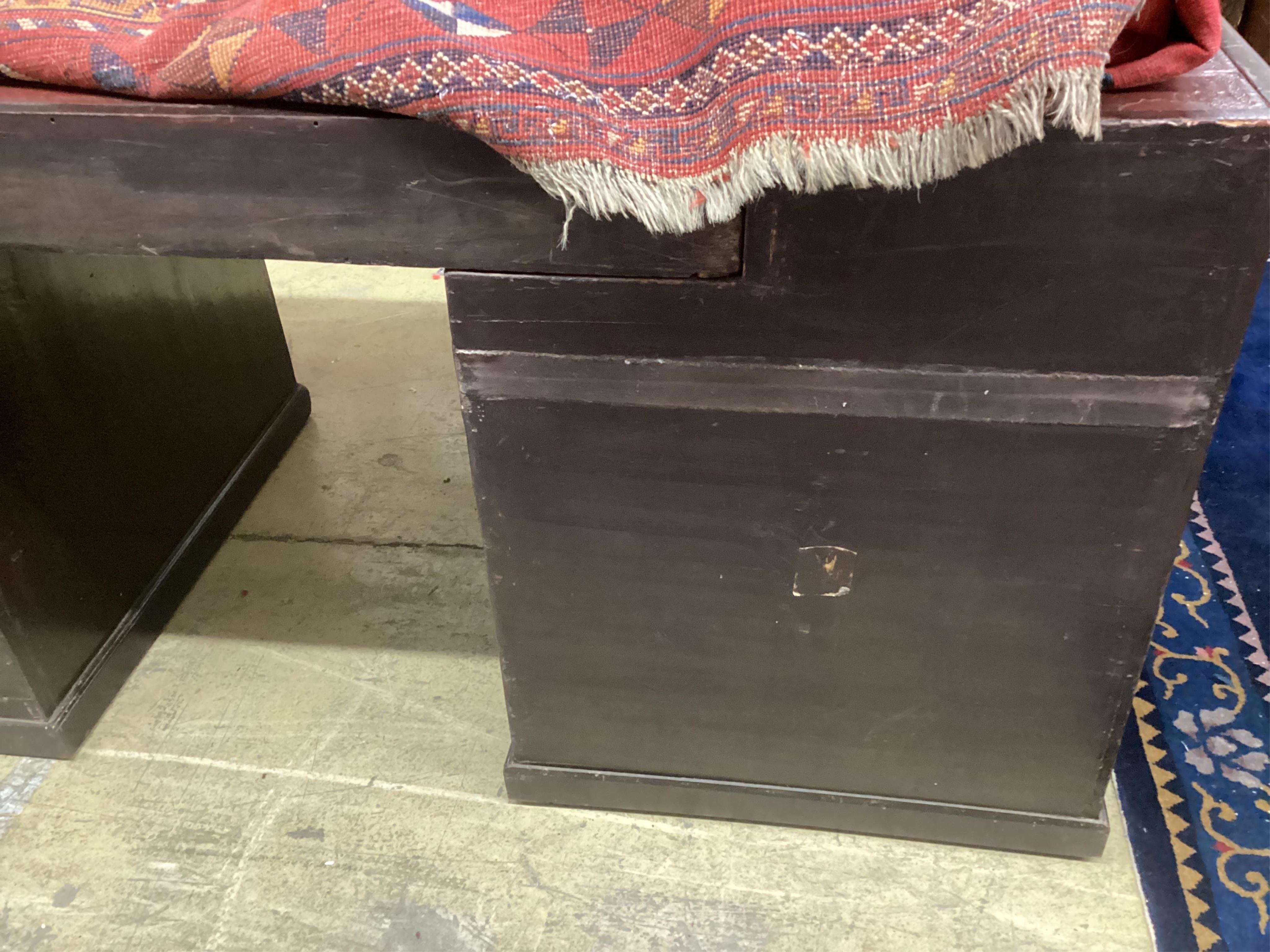 A mahogany pedestal desk, width 181cm, depth 78cm, height 79cm